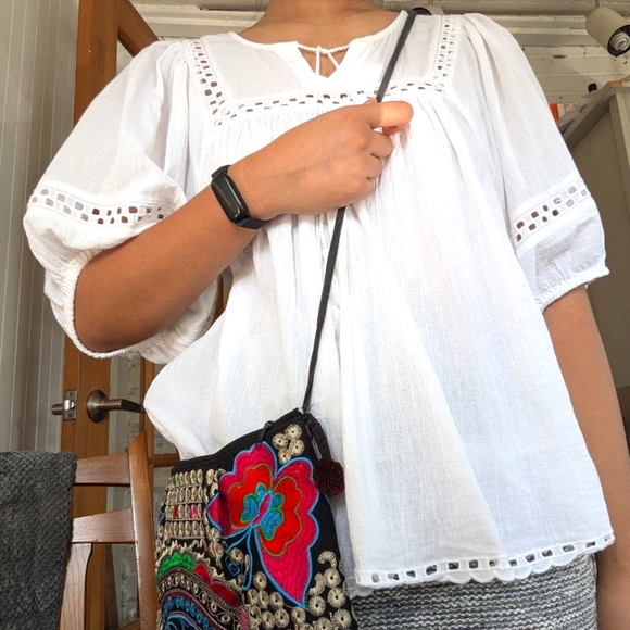 Crossbody bag with embroidery - Picture 3 of 3